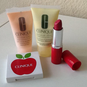 Clinique Mini Moisturizer, Lipstick, Blush Set